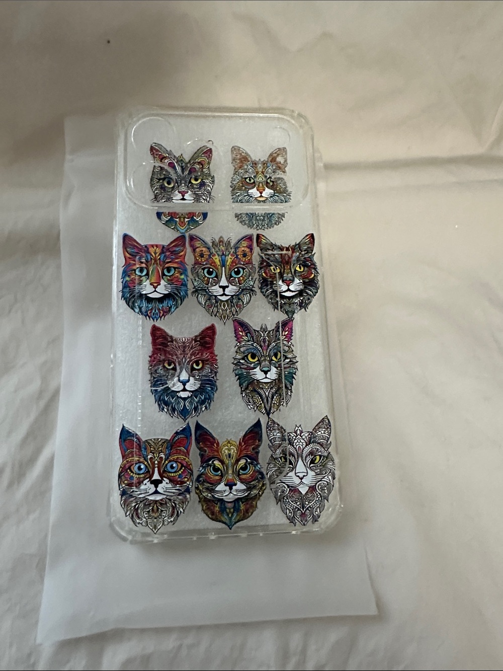 iPhone 17 ProMax Case with built in ID holder. Colorful cats pattern. NWT